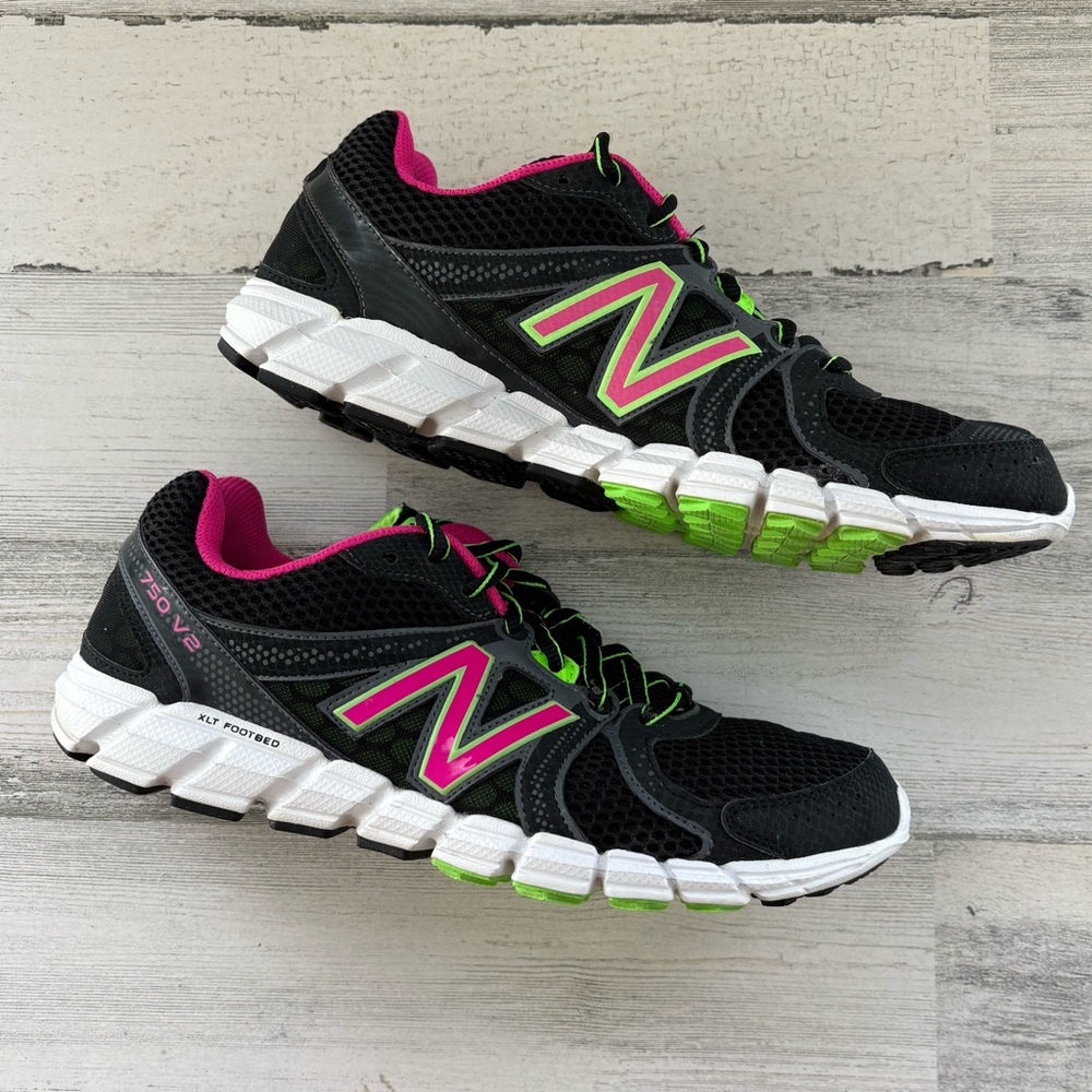 New Balance Women’s Size 10 Style 750 v2 Running Shoes Lightweight Low Top - Picture 7 of 10